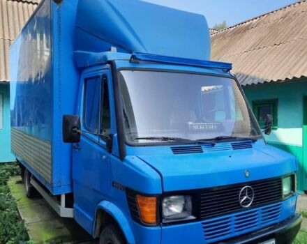 Синий Мерседес 240, объемом двигателя 0 л и пробегом 500 тыс. км за 5700 $, фото 1 на Automoto.ua