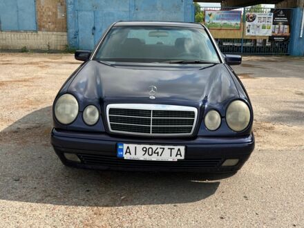 Мерседес 240 1998 у Ставище на Automoto.ua Синій Мерседес 240, об'ємом двигуна 2.4 л та пробігом 1 тис. км за 3200 $, фото 1 на Automoto.ua
