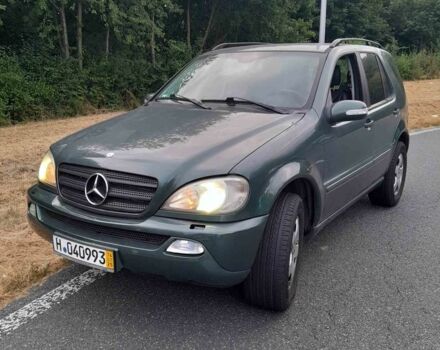 Зеленый Мерседес 240, объемом двигателя 3 л и пробегом 270 тыс. км за 4600 $, фото 7 на Automoto.ua