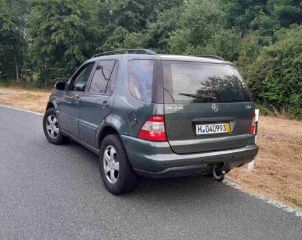 Зеленый Мерседес 240, объемом двигателя 3 л и пробегом 270 тыс. км за 4600 $, фото 6 на Automoto.ua