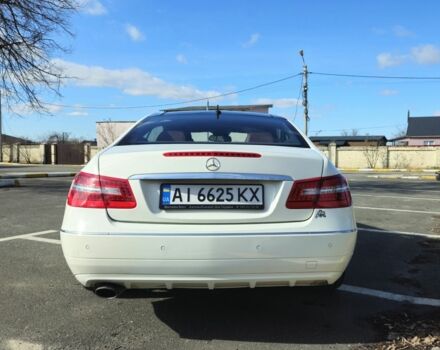 Белый Мерседес 250, объемом двигателя 1.8 л и пробегом 169 тыс. км за 12200 $, фото 11 на Automoto.ua