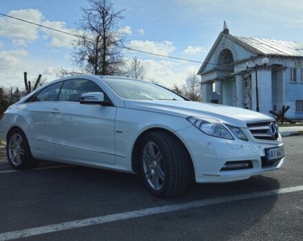 Белый Мерседес 250, объемом двигателя 1.8 л и пробегом 169 тыс. км за 12200 $, фото 3 на Automoto.ua