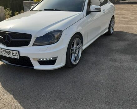 Белый Мерседес 250, объемом двигателя 1.8 л и пробегом 140 тыс. км за 14000 $, фото 9 на Automoto.ua