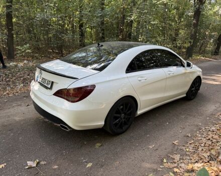 Білий Мерседес 250, об'ємом двигуна 2 л та пробігом 236 тис. км за 13999 $, фото 1 на Automoto.ua