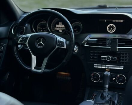 Білий Мерседес 250, об'ємом двигуна 1.8 л та пробігом 230 тис. км за 12555 $, фото 12 на Automoto.ua