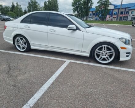 Білий Мерседес 250, об'ємом двигуна 1.8 л та пробігом 280 тис. км за 11300 $, фото 2 на Automoto.ua