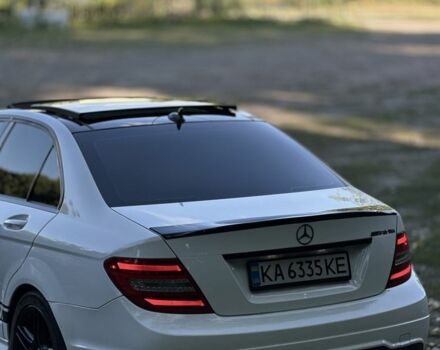 Білий Мерседес 250, об'ємом двигуна 1.8 л та пробігом 230 тис. км за 12555 $, фото 3 на Automoto.ua