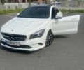 Белый Мерседес 250, объемом двигателя 2 л и пробегом 120 тыс. км за 18500 $, фото 1 на Automoto.ua