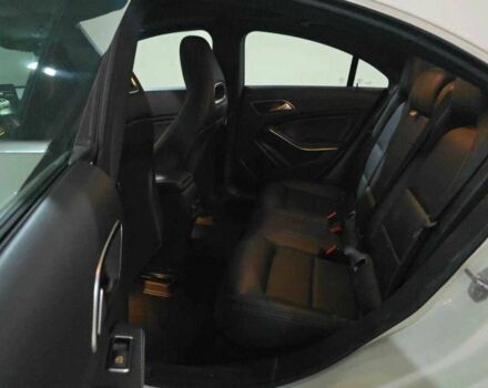 Белый Мерседес 250, объемом двигателя 2 л и пробегом 121 тыс. км за 18300 $, фото 8 на Automoto.ua