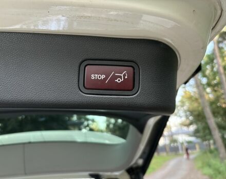 Білий Мерседес 250, об'ємом двигуна 2.1 л та пробігом 259 тис. км за 18000 $, фото 10 на Automoto.ua