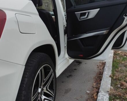 Белый Мерседес 250, объемом двигателя 2.1 л и пробегом 138 тыс. км за 15500 $, фото 17 на Automoto.ua