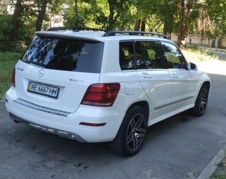 Белый Мерседес 250, объемом двигателя 2.1 л и пробегом 138 тыс. км за 15500 $, фото 5 на Automoto.ua