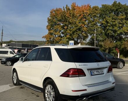 Белый Мерседес 250, объемом двигателя 2.1 л и пробегом 119 тыс. км за 44154 $, фото 4 на Automoto.ua