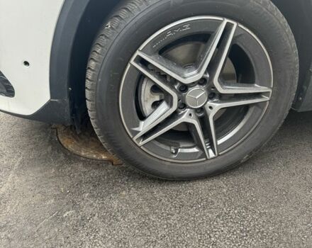 Белый Мерседес 250, объемом двигателя 2 л и пробегом 59 тыс. км за 32000 $, фото 3 на Automoto.ua