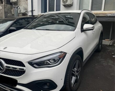 Белый Мерседес 250, объемом двигателя 2 л и пробегом 59 тыс. км за 32000 $, фото 2 на Automoto.ua