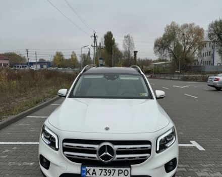 Белый Мерседес 250, объемом двигателя 2 л и пробегом 36 тыс. км за 49000 $, фото 1 на Automoto.ua