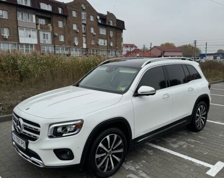 Белый Мерседес 250, объемом двигателя 2 л и пробегом 36 тыс. км за 49000 $, фото 2 на Automoto.ua