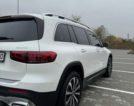 Белый Мерседес 250, объемом двигателя 2 л и пробегом 36 тыс. км за 49000 $, фото 6 на Automoto.ua