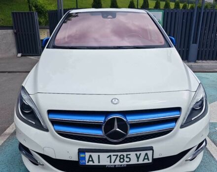 Білий Мерседес 250, об'ємом двигуна 0 л та пробігом 77 тис. км за 10700 $, фото 1 на Automoto.ua