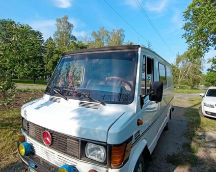 Білий Мерседес 250, об'ємом двигуна 2 л та пробігом 111 тис. км за 3000 $, фото 1 на Automoto.ua