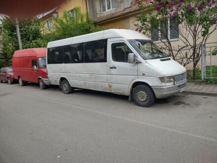 Мерседес 250 1999 в Ивано-Франковске на Automoto.ua Белый Мерседес 250, объемом двигателя 2.9 л и пробегом 950 тыс. км за 3755 $, фото 1 на Automoto.ua