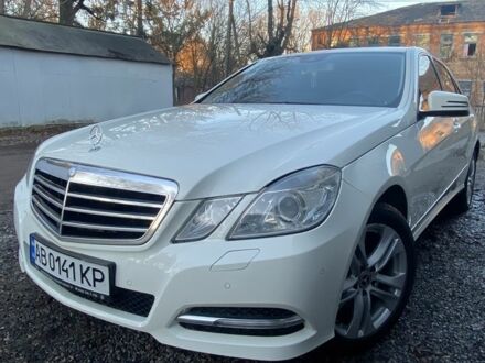 Білий Мерседес 250, об'ємом двигуна 1.8 л та пробігом 250 тис. км за 12700 $, фото 1 на Automoto.ua