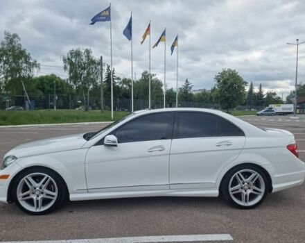 Білий Мерседес 250, об'ємом двигуна 1.8 л та пробігом 280 тис. км за 11300 $, фото 1 на Automoto.ua