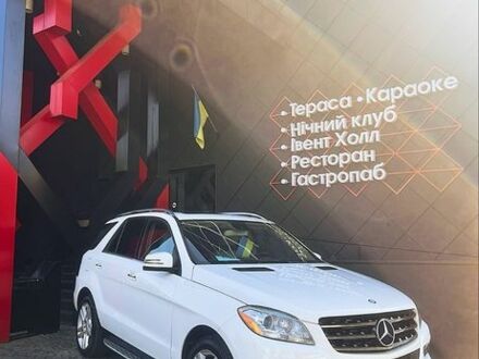 Белый Мерседес 250, объемом двигателя 2.1 л и пробегом 297 тыс. км за 22900 $, фото 1 на Automoto.ua