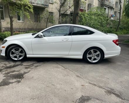 Білий Мерседес 250, об'ємом двигуна 1.8 л та пробігом 180 тис. км за 14500 $, фото 1 на Automoto.ua