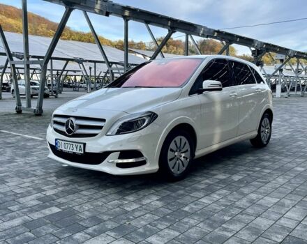 Белый Мерседес 250, объемом двигателя 0 л и пробегом 87 тыс. км за 9800 $, фото 1 на Automoto.ua