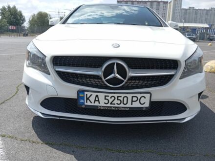 Білий Мерседес 250, об'ємом двигуна 2 л та пробігом 117 тис. км за 20700 $, фото 1 на Automoto.ua