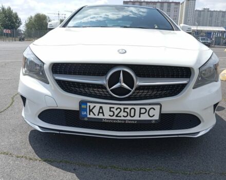Белый Мерседес 250, объемом двигателя 2 л и пробегом 117 тыс. км за 20700 $, фото 1 на Automoto.ua