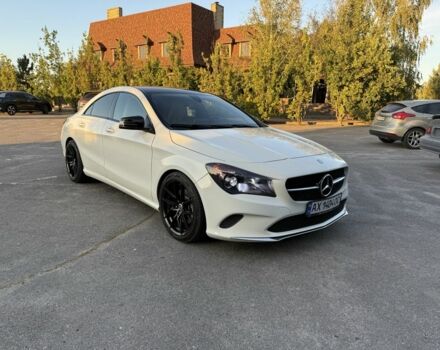 Белый Мерседес 250, объемом двигателя 2 л и пробегом 227 тыс. км за 14700 $, фото 1 на Automoto.ua