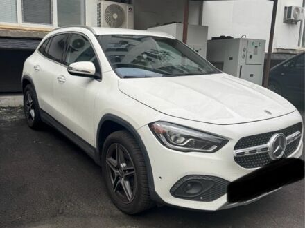 Белый Мерседес 250, объемом двигателя 2 л и пробегом 59 тыс. км за 32000 $, фото 1 на Automoto.ua