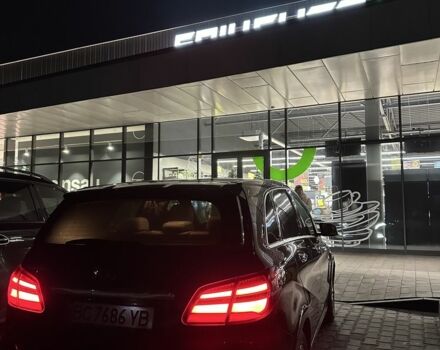 Черный Мерседес 250, объемом двигателя 0 л и пробегом 100 тыс. км за 12700 $, фото 13 на Automoto.ua