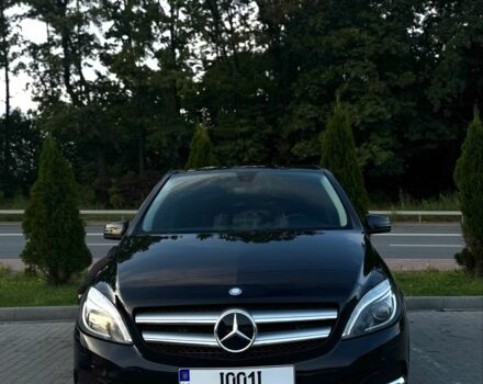 Черный Мерседес 250, объемом двигателя 0 л и пробегом 154 тыс. км за 10100 $, фото 2 на Automoto.ua