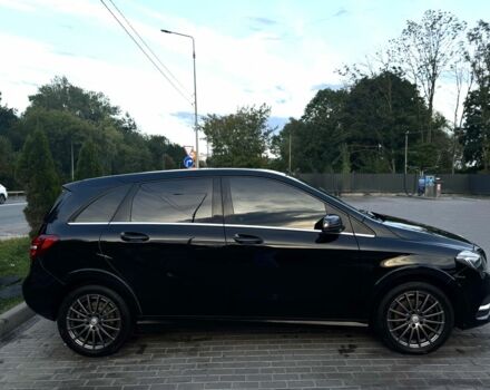 Черный Мерседес 250, объемом двигателя 0 л и пробегом 154 тыс. км за 10100 $, фото 4 на Automoto.ua