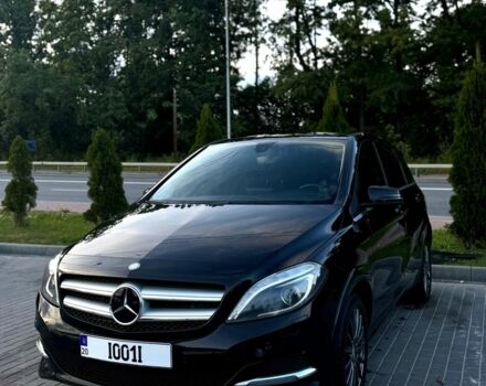 Черный Мерседес 250, объемом двигателя 0 л и пробегом 154 тыс. км за 10100 $, фото 1 на Automoto.ua