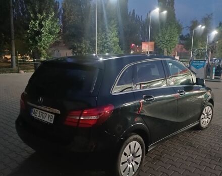 Черный Мерседес 250, объемом двигателя 0 л и пробегом 150 тыс. км за 279 $, фото 5 на Automoto.ua