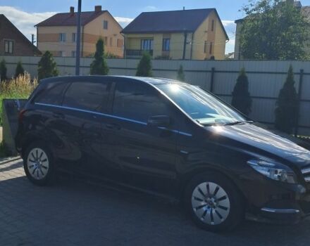 Черный Мерседес 250, объемом двигателя 0 л и пробегом 100 тыс. км за 11000 $, фото 5 на Automoto.ua