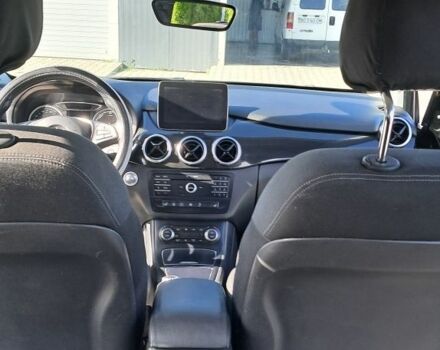 Черный Мерседес 250, объемом двигателя 0 л и пробегом 100 тыс. км за 11000 $, фото 15 на Automoto.ua