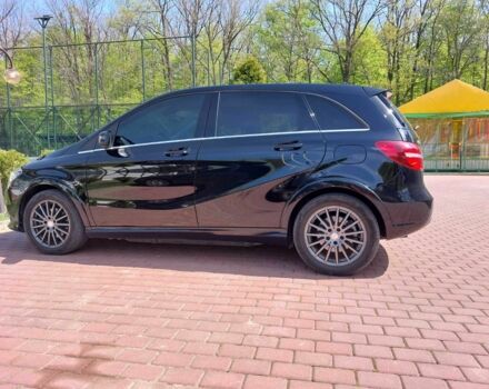 Чорний Мерседес 250, об'ємом двигуна 0 л та пробігом 81 тис. км за 16260 $, фото 4 на Automoto.ua