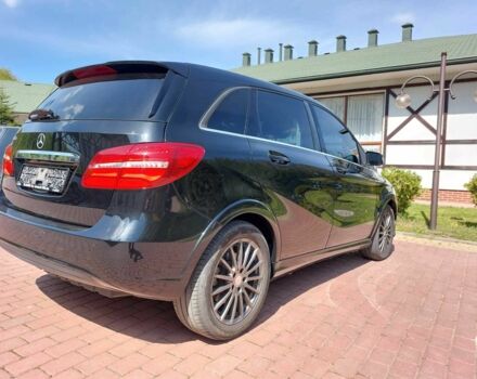 Чорний Мерседес 250, об'ємом двигуна 0 л та пробігом 81 тис. км за 16260 $, фото 6 на Automoto.ua