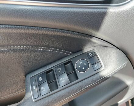 Чорний Мерседес 250, об'ємом двигуна 0 л та пробігом 81 тис. км за 16260 $, фото 15 на Automoto.ua