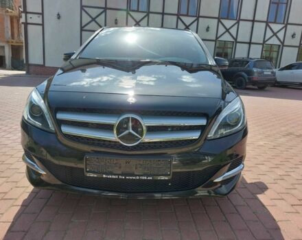 Чорний Мерседес 250, об'ємом двигуна 0 л та пробігом 81 тис. км за 16260 $, фото 2 на Automoto.ua