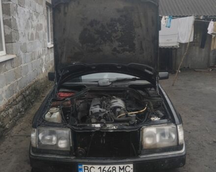 Черный Мерседес 250, объемом двигателя 2.5 л и пробегом 300 тыс. км за 2400 $, фото 6 на Automoto.ua