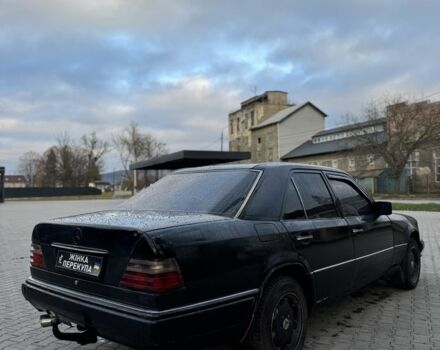 Черный Мерседес 250, объемом двигателя 2.5 л и пробегом 400 тыс. км за 1999 $, фото 2 на Automoto.ua