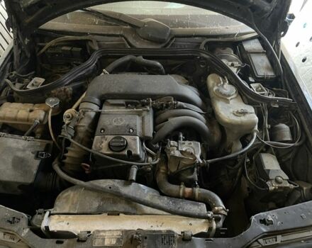 Чорний Мерседес 250, об'ємом двигуна 2.5 л та пробігом 450 тис. км за 850 $, фото 3 на Automoto.ua