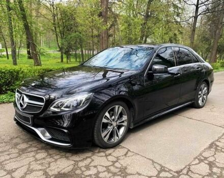 Чорний Мерседес 250, об'ємом двигуна 6 л та пробігом 900 тис. км за 50000 $, фото 1 на Automoto.ua