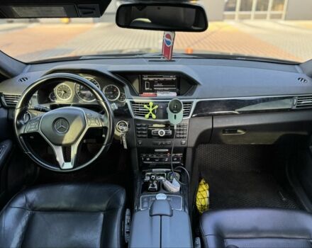 Чорний Мерседес 250, об'ємом двигуна 2.1 л та пробігом 250 тис. км за 17000 $, фото 15 на Automoto.ua